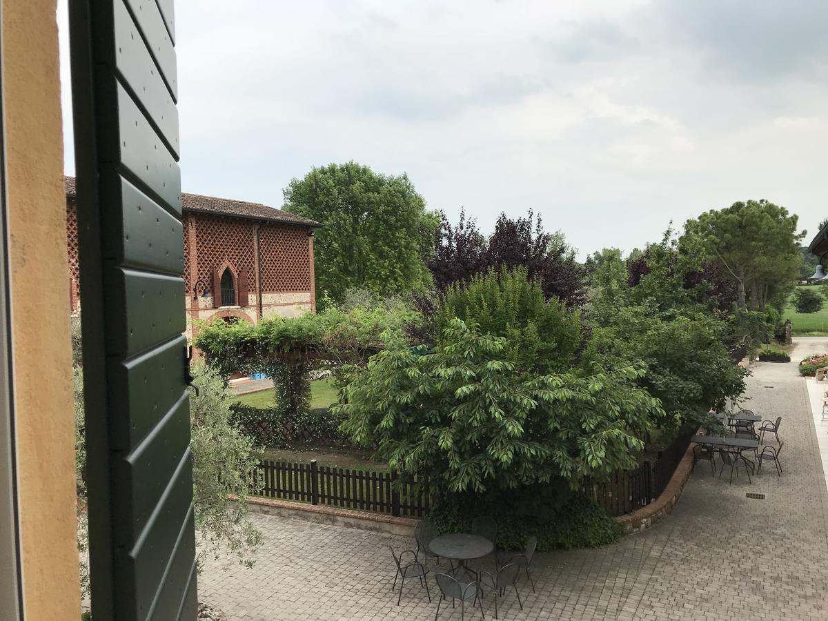 Готель Agriturismo Corte Salandini Понті-суль-Мінчіо Екстер'єр фото