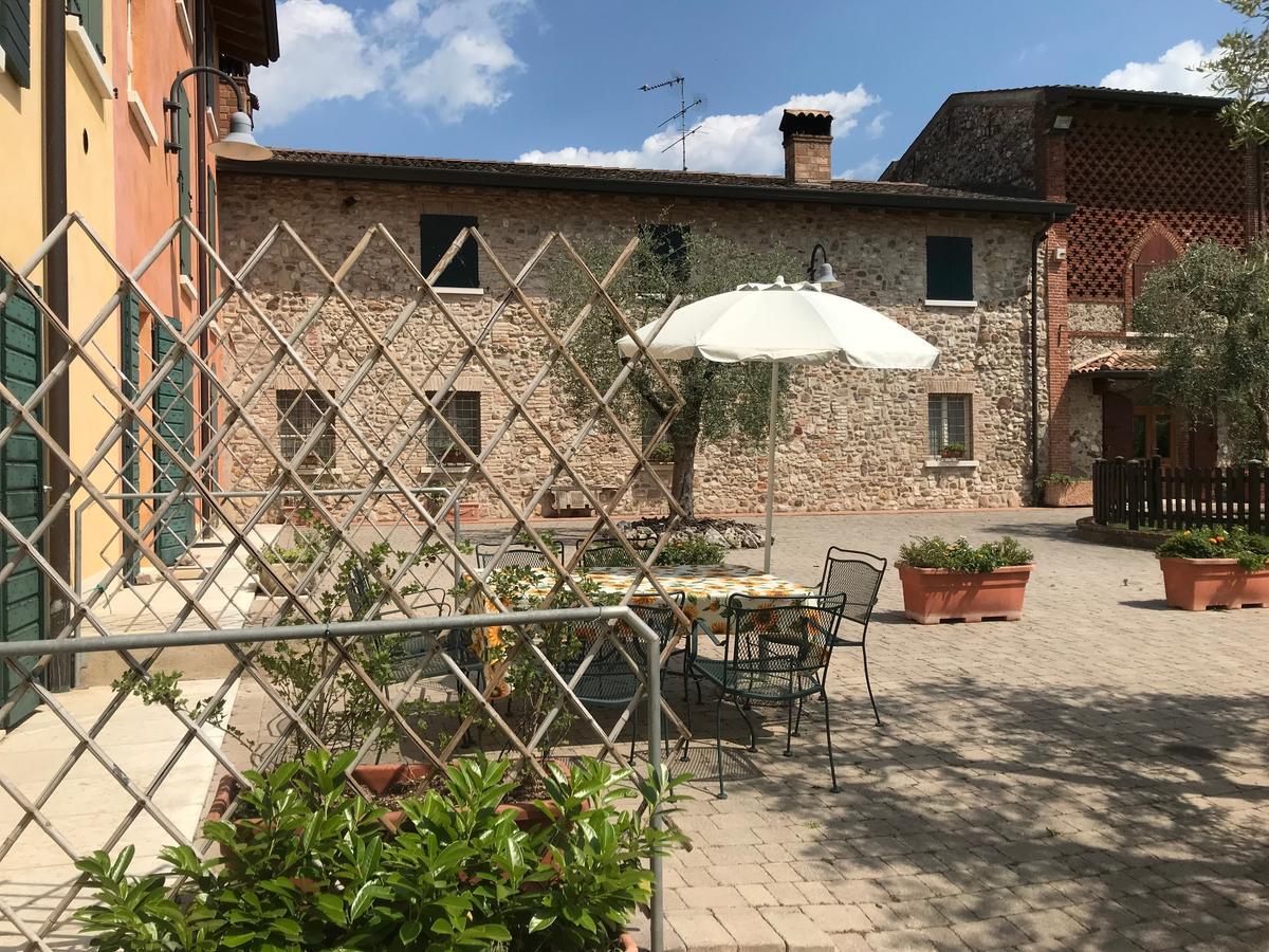 Готель Agriturismo Corte Salandini Понті-суль-Мінчіо Екстер'єр фото